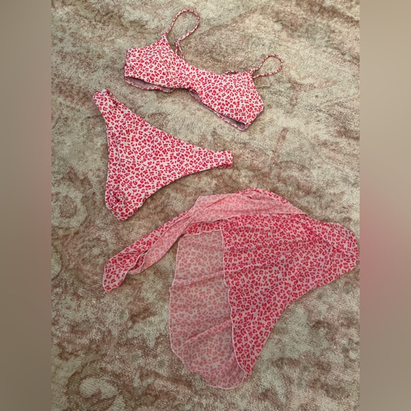 Pink cheetah swim suit with skirt - Picture 1 of 2